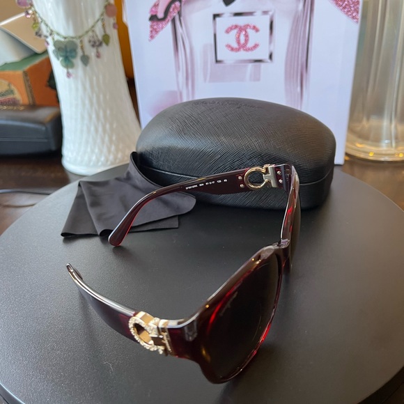 Salvatore Ferragamo Dark Red Sunglasses - Picture 3 of 6